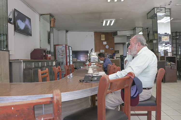 DIMENSIONES. El café era más pequeño, pero a los pocos años de su inauguración, en 1963, fue ampliado. (Fotos: Grisel Pajarito)